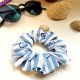 Niebieska gumka scrunchie w paski – nadmorska ozdoba do włosów inspirowana oceanem, letni dodatek dla kobiet i dziewczyn, wakacyjny prezent