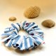 Niebieska gumka scrunchie w paski – nadmorska ozdoba do włosów inspirowana oceanem, letni dodatek dla kobiet i dziewczyn, wakacyjny prezent