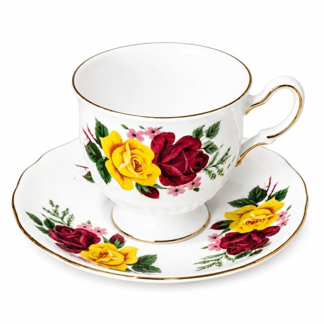 Filiżanka Queen Anne bone china – angielska porcelana z motywem róż