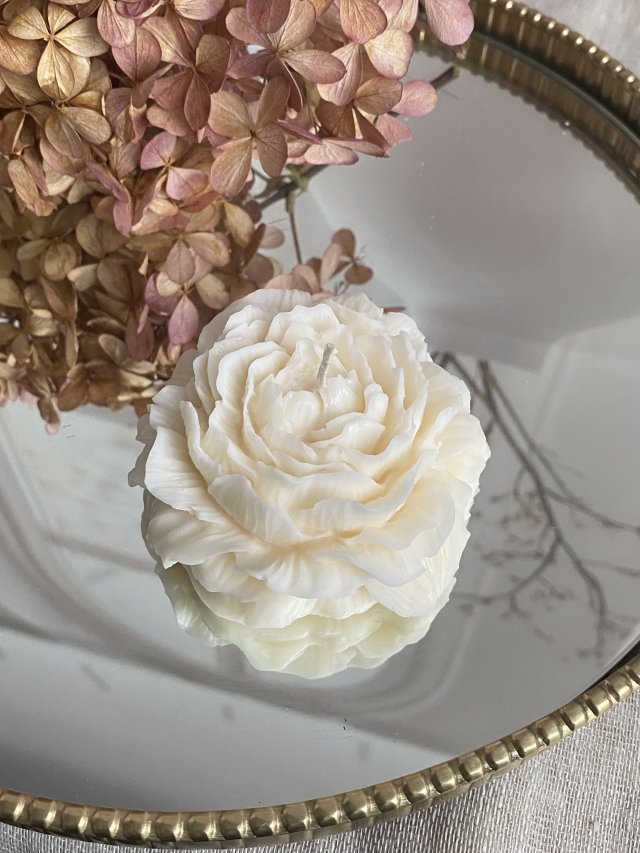 2 sztuki świece sojowe ekologiczne dekoracyjne "Peony Queen" 80x35mm