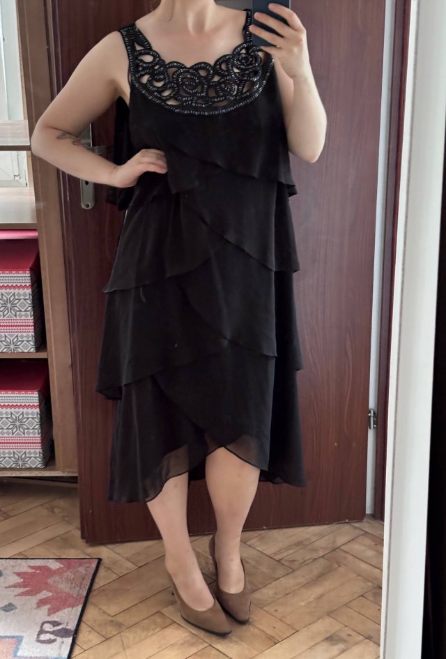 SLNY Czarna Sukienka Tiulowa Warstwowa Plus Size 24W z Koronką 6XL / 52 / 24