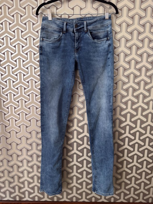 Pepe Jeans gumowane rurki
