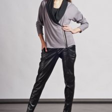 Cardigan with contrasting lapels / swe 105