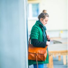 SUROWA BARONOWA karmel antyk