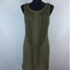 Atmosphere dzianinowa sukienka przed kolano khaki / S