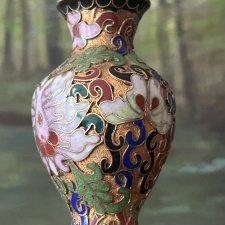 emalia cloisonne - precyzyjnie wykonany zdobiony emalia jubilerską miniaturowy wazonik