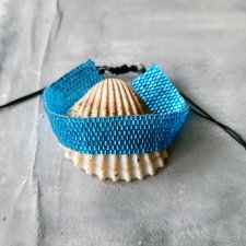 GLAMOUR & BLUE